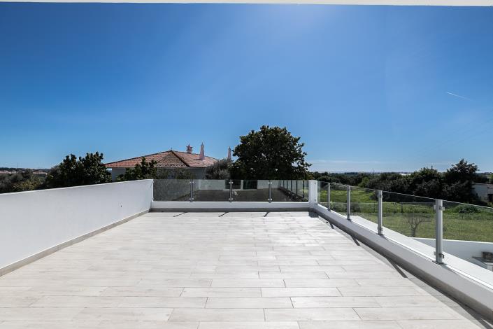 Image No.15-4 Bed Villa / Detached for sale