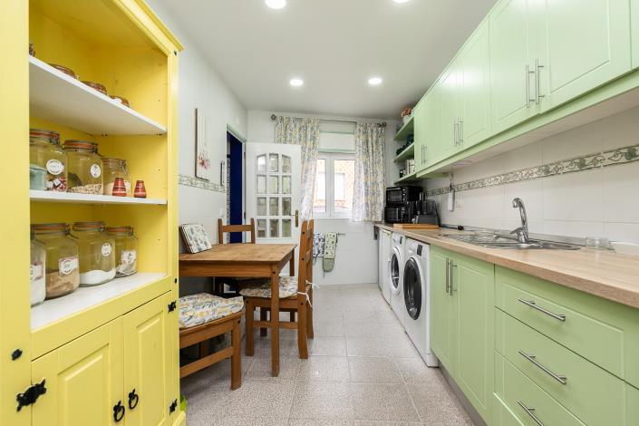 Image No.1-2 Bed Townhouse for sale