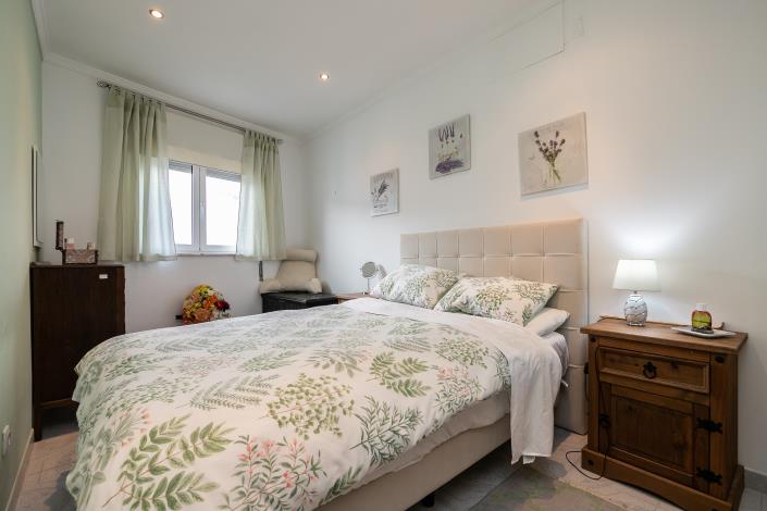 Image No.16-2 Bed Townhouse for sale