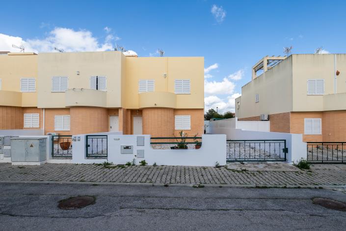 Image No.34-3 Bed Semi-Detached for sale