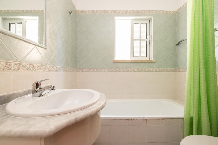 Image No.6-3 Bed Semi-Detached for sale