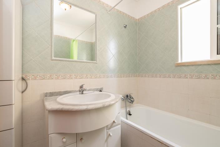 Image No.7-3 Bed Semi-Detached for sale