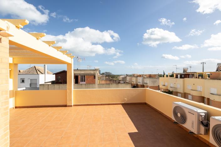 Image No.16-3 Bed Semi-Detached for sale