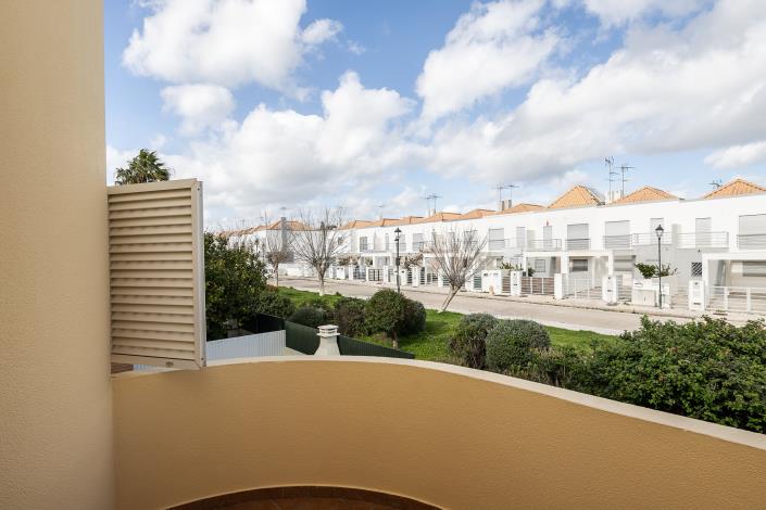 Image No.20-3 Bed Semi-Detached for sale