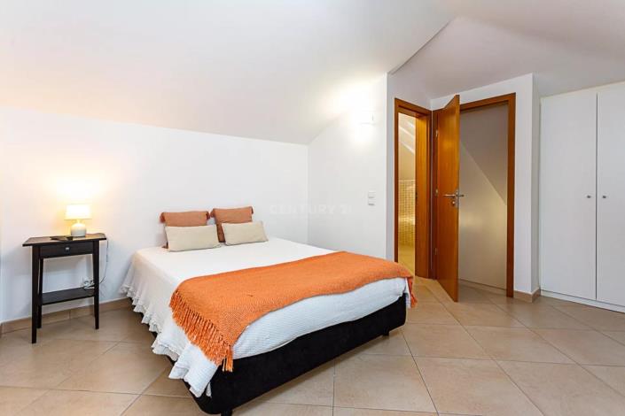 Image No.17-3 Bed Semi-Detached for sale