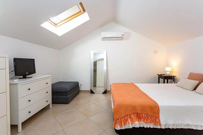 Image No.18-3 Bed Semi-Detached for sale