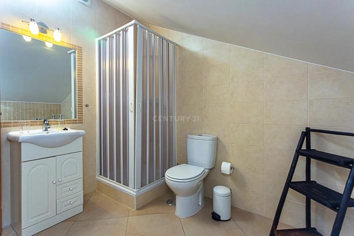 Image No.19-3 Bed Semi-Detached for sale