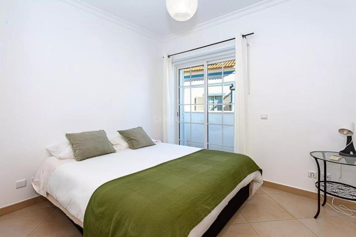 Image No.11-3 Bed Semi-Detached for sale