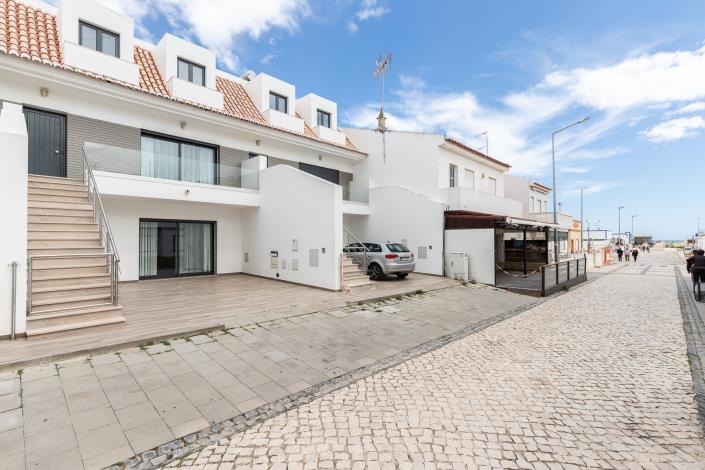 Image No.2-3 Bed Townhouse for sale