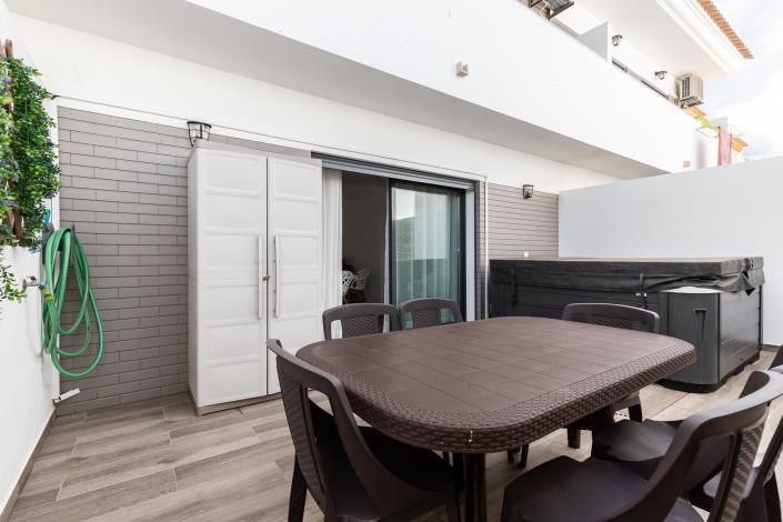 Image No.8-3 Bed Townhouse for sale