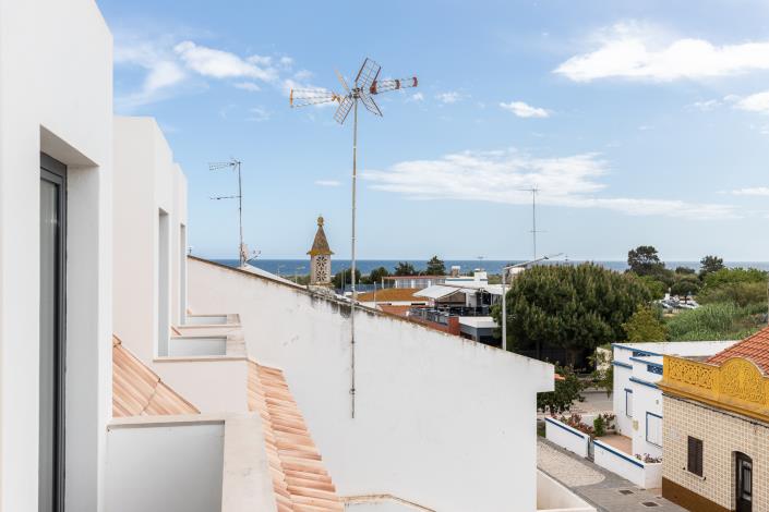 Image No.26-3 Bed Townhouse for sale