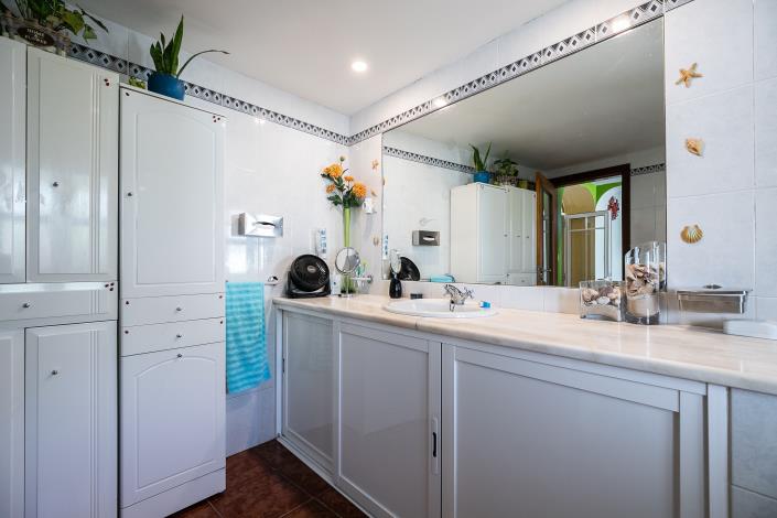 Image No.14-2 Bed Cottage for sale