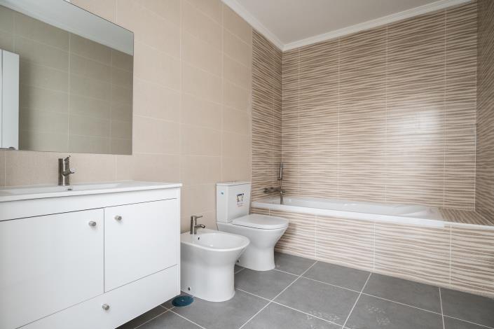 Image No.11-4 Bed Semi-Detached for sale