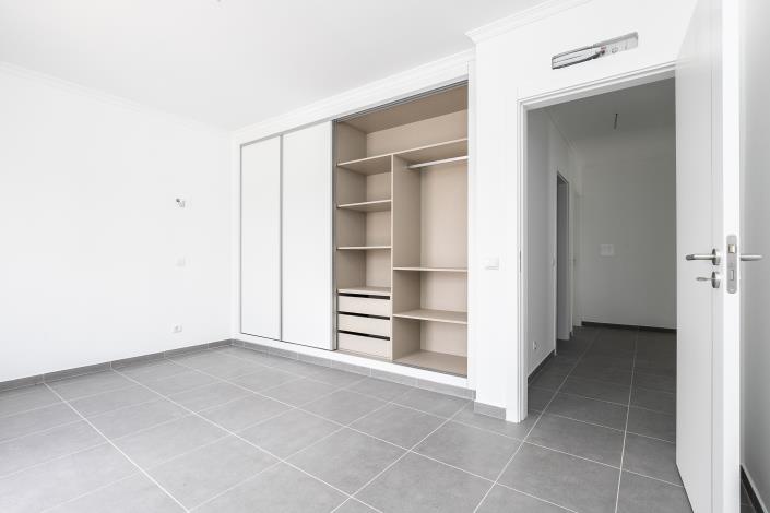 Image No.14-4 Bed Semi-Detached for sale