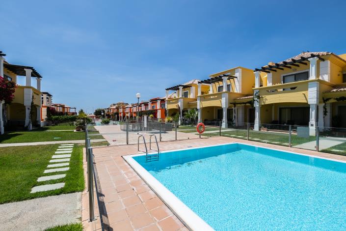 Image No.2-3 Bed Semi-Detached for sale