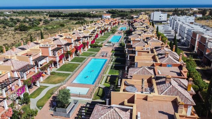 Image No.37-3 Bed Semi-Detached for sale