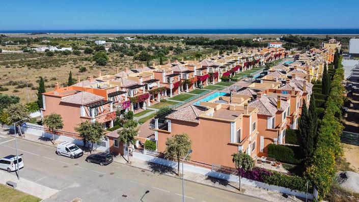 Image No.38-3 Bed Semi-Detached for sale