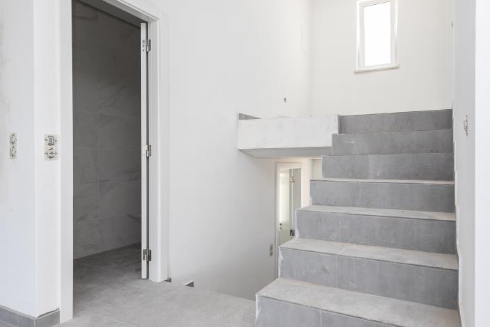 Image No.5-3 Bed Townhouse for sale