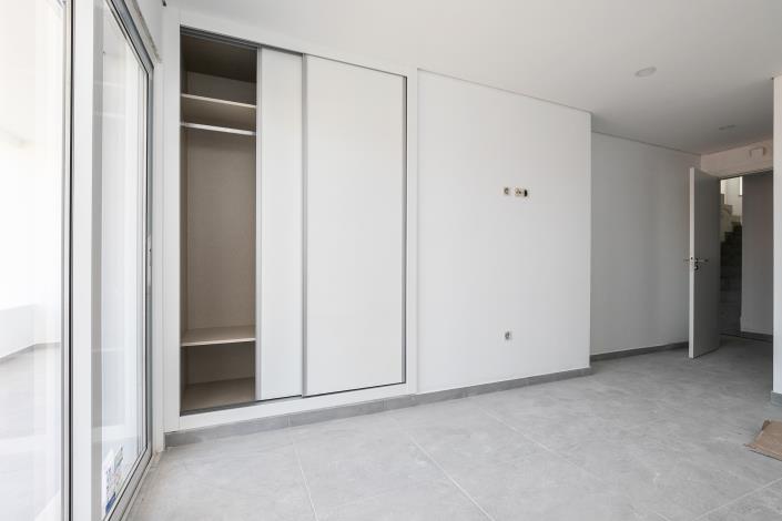 Image No.16-3 Bed Townhouse for sale