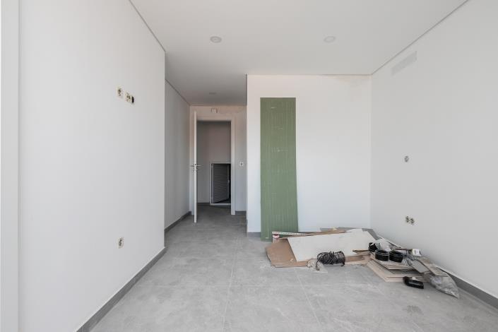 Image No.17-3 Bed Townhouse for sale