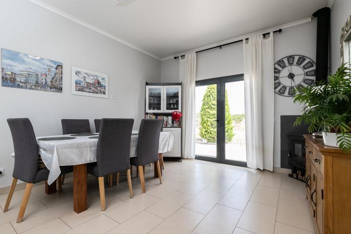 Image No.18-3 Bed Villa / Detached for sale