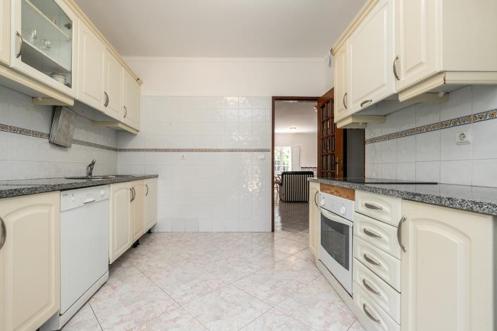 Image No.8-3 Bed Townhouse for sale