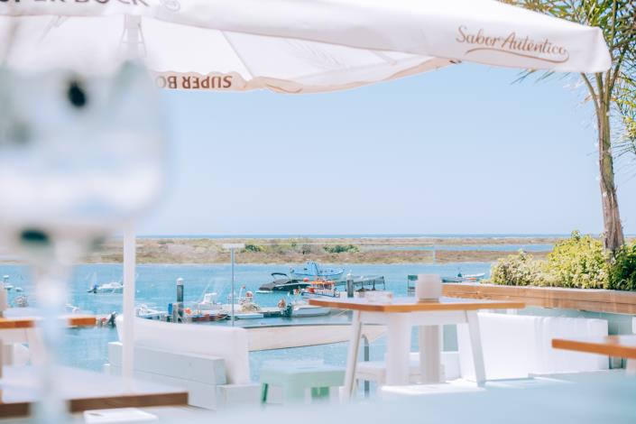 Image No.10-Bar for sale