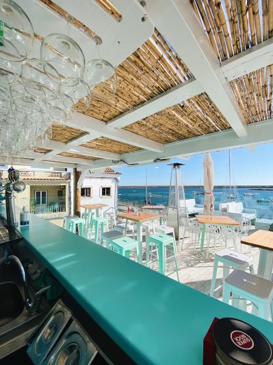 Image No.16-Bar for sale