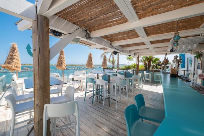 Image No.21-Bar for sale