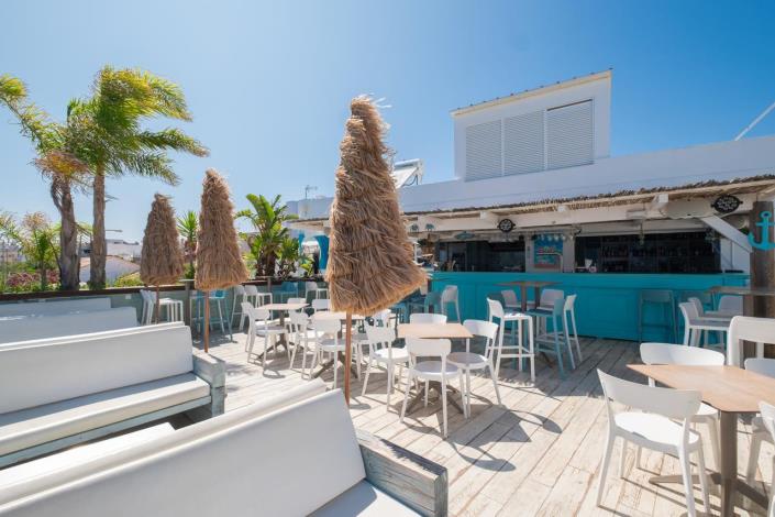 Image No.12-Bar for sale