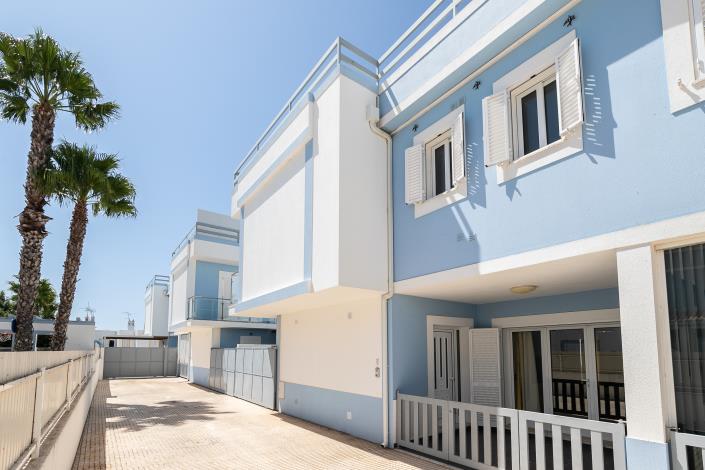 Image No.1-4 Bed House/Villa for sale