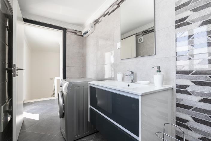 Image No.19-4 Bed House/Villa for sale