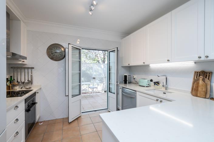 Image No.11-3 Bed Townhouse for sale