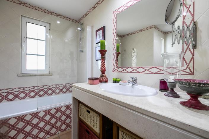 Image No.19-3 Bed Townhouse for sale