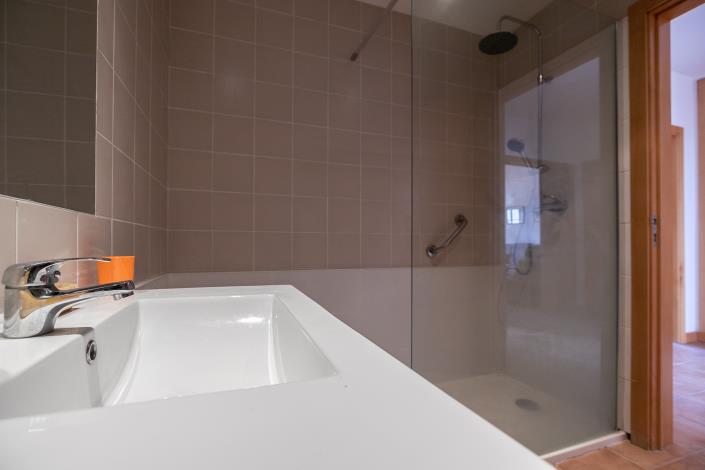 Image No.13-2 Bed Apartment for sale