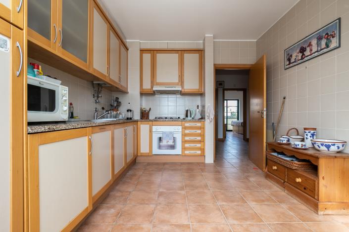 Image No.20-2 Bed Apartment for sale