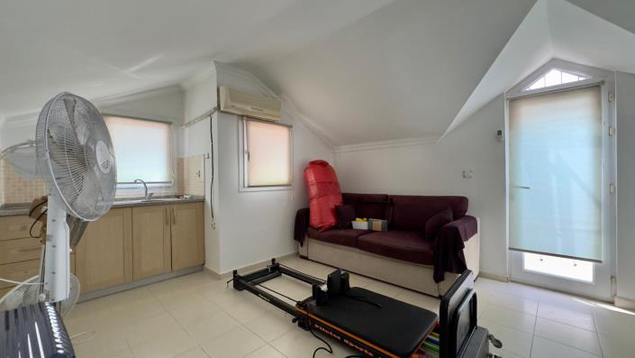 Image No.38-5 Bed Villa / Detached for sale