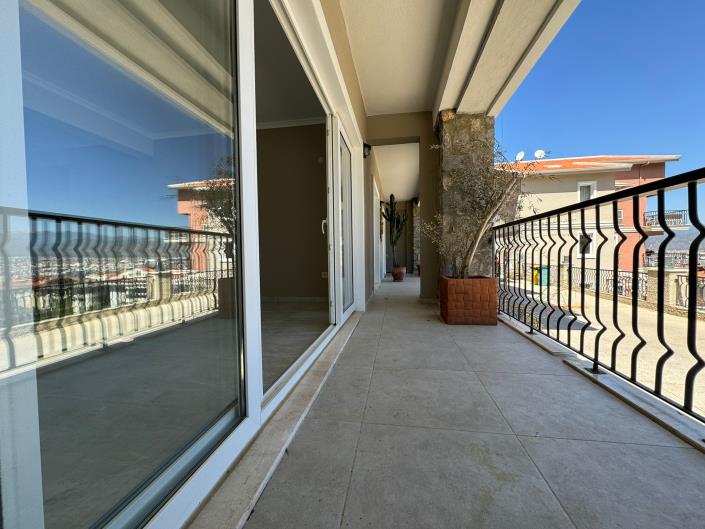 Image No.12-2 Bed Apartment for sale