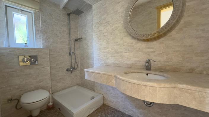 Image No.21-2 Bed Villa for sale