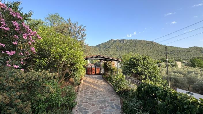 Image No.8-6 Bed Villa / Detached for sale