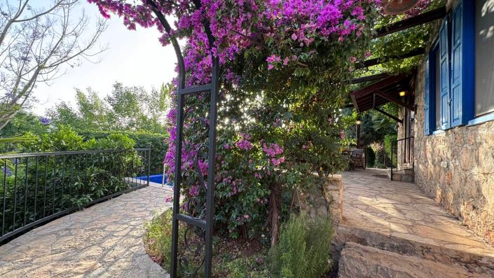 Image No.11-6 Bed Villa / Detached for sale