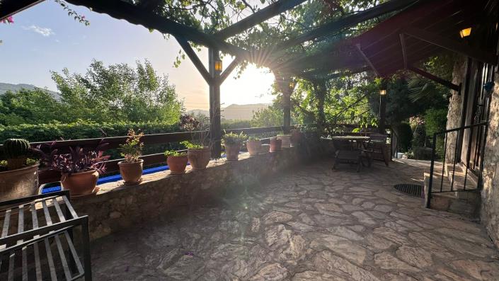 Image No.12-6 Bed Villa / Detached for sale