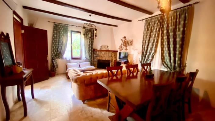 Image No.13-6 Bed Villa / Detached for sale