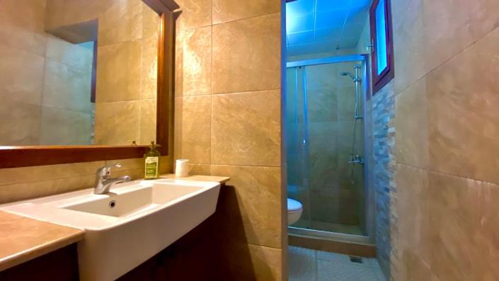 Image No.19-6 Bed Villa / Detached for sale