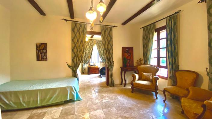 Image No.21-6 Bed Villa / Detached for sale