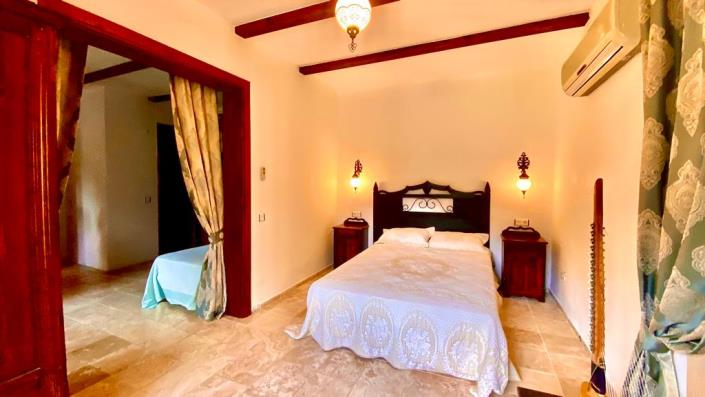 Image No.22-6 Bed Villa / Detached for sale