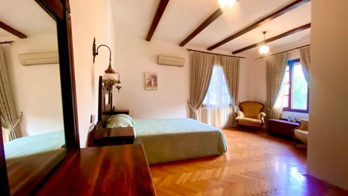 Image No.26-6 Bed Villa / Detached for sale