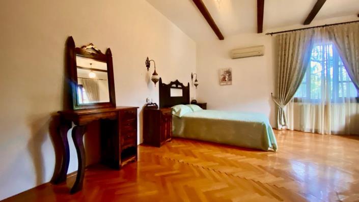 Image No.27-6 Bed Villa / Detached for sale