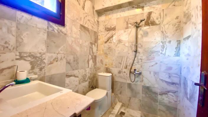 Image No.32-6 Bed Villa / Detached for sale