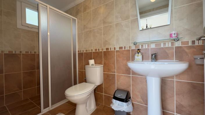 Image No.22-3 Bed Villa / Detached for sale